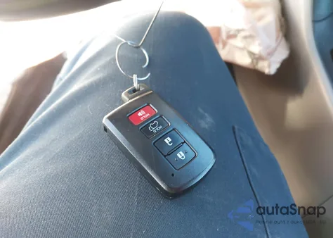 2015 Toyota Highlander Limited V6 z USA, uszkodzony, nr VIN 5TDYKRFH4FS051778